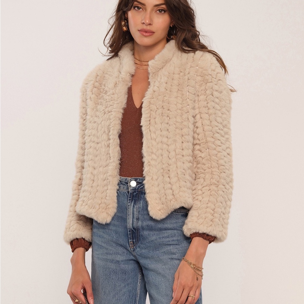 Heartloom Aria Jacket. Size Medium. NWT.